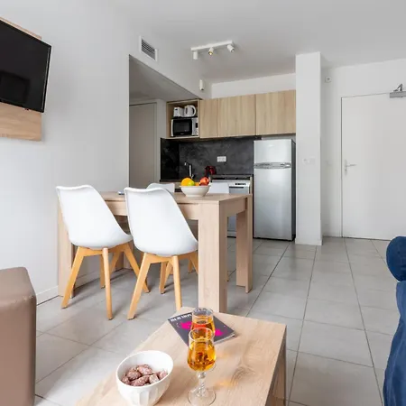 Апарт-отель Odalys Reve D'ile 4*